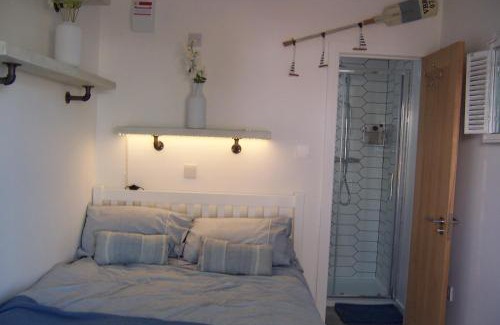 Swalecliffe Apartment | The Whitstable, Tankerton Bolt Hole - Double Room & Ensuite