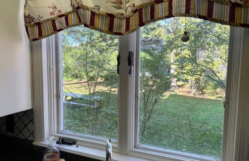 Woodsfield Apartment | The Whole House 5 Bed 3.5 Bath