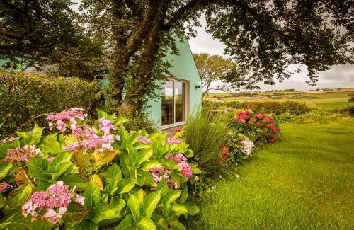 Ardfield Apartment | The Wild Atlantic Hideaway