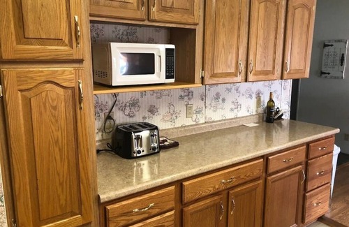 Valois House | The Willow-Seneca Lake-Countryside-Hot Tub-Wine Trail - Pets, Across Road From Wiemer Vineyard