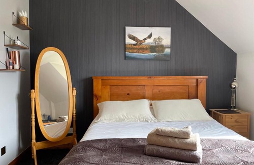 Farr House | The Willows