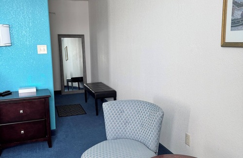 Claresholm Hotel | The Wilshire Inn