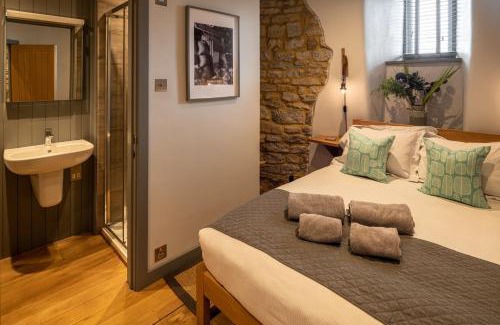 Bicester House | The Windmill Blackthorn Hill