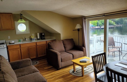 Wolfeboro Hotel | The Windrifter Resort
