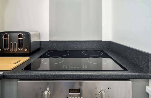 Meanwood House | The Windsor - 2 Bed Home in Leeds