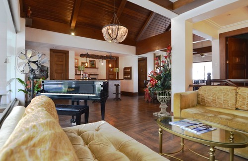 Silang Junction South House | The Windy Ridge