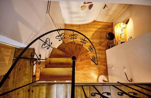 Chios House | The Wine House