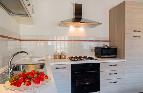 Pistoia Apartment | The wisteria, elegant apt old town