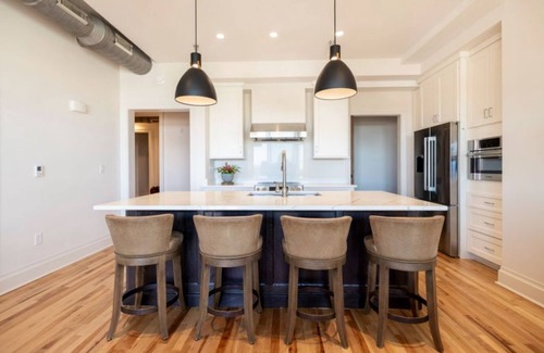 Brunswick Apartment | The WOOD!