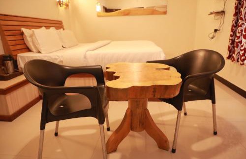 Ooty Hotel | The Woodlands Residency- Unmarried and stag groups not allowed