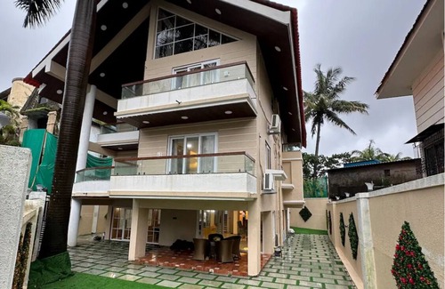 Lonavala House | The World Villa Next To Mapro Garden, Lonavla