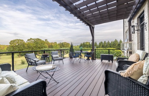 Simpsonville House | The Wright Place-Private Country Estate 25/min to DT G-Ville. Pool/Hottub!