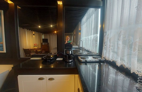 Vila Poran Apartment | The Writers House - Suite Residences