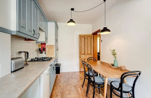 Hastings Cottage | The Writers Retreat- Hastings