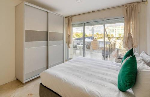 Herzliya Pituach Apartment | The Yacht Apartment in Herzlia