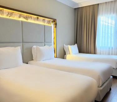 Konak Hotel | The Yalı Konak Hotel İzmir