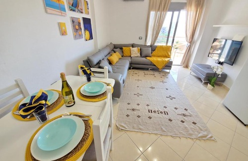 Shkembi i Kavajes Apartment | The Yellow Apartment in Durres