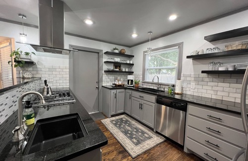 Amarillo House | The Yellow Door- Close to I-40, Garage, B-ball Court, Fire-pit and Grill