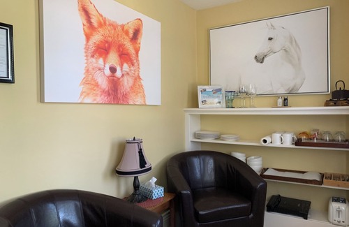 Ridgeway Apartment | The York House Boutique Suit, Minutes to Crystal Beach.20 Minutes to the Falls.