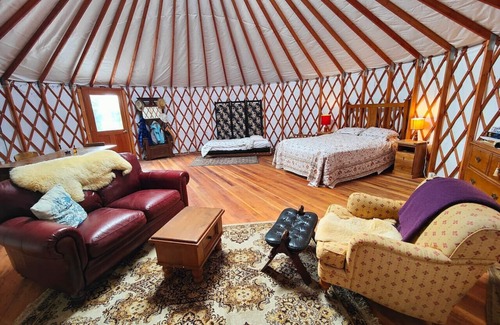 Colac Bay RV Rental | The Yurt at Ōraka Colac Bay