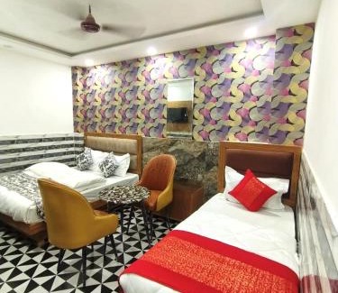 Khattalwada Hotel | The Yuvaan Family hotel New Delhi Railway Station