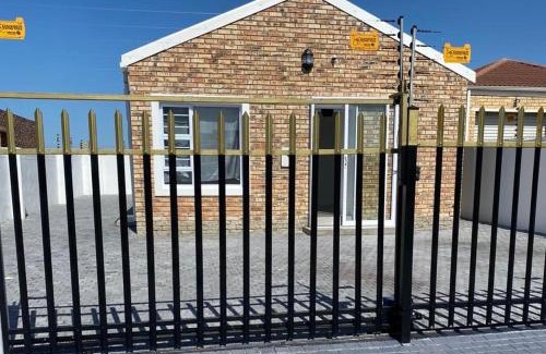 Port Elizabeth House | The Zebra Guesthouse