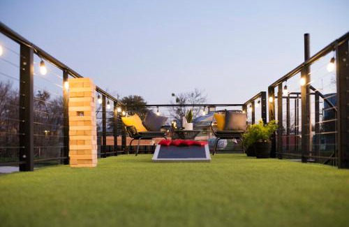 Waco House | The Zephyr Modern Luxe Container Home