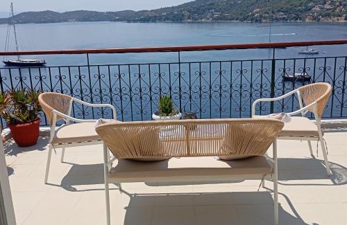 Skiathos Town Apartment | Thea Rooftop