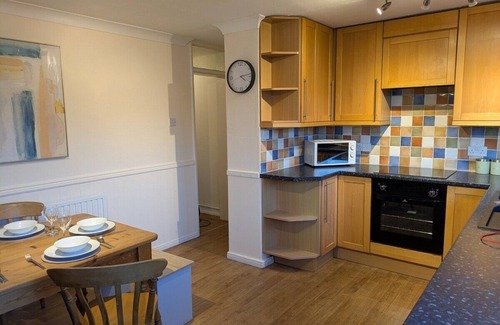 Shrewsbury House | Theatre Severn Town House, Parking & Quarry Views