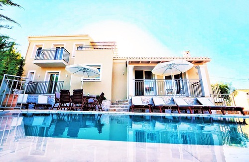 Kassiopi Villa | TheCassiusHillHouse Brand new Villa. Great offer , no need of car. Book now!