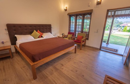 Udumbanchola Bed & Breakfast | Thekkady Kalarickal Heritage Bungalow