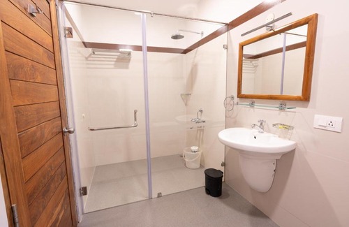 Udumbanchola Bed & Breakfast | Thekkady Kalarickal Heritage Bungalow