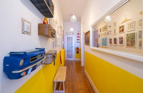 Penha de Franca Apartment | Themed Apartment in Lisbon’s Old Town – Ideal for Families & Digital Nomads