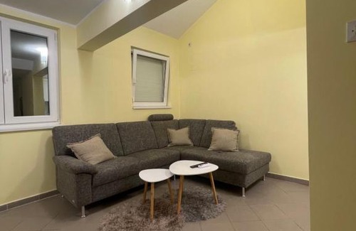 Bistrica Apartment | Theone