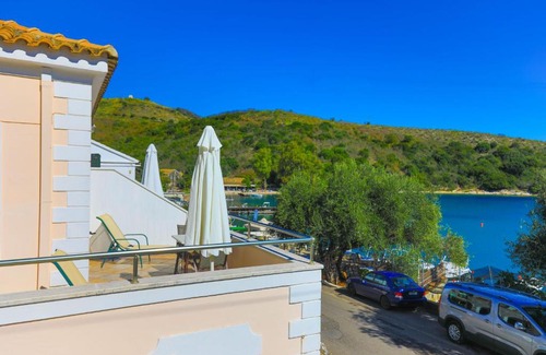 Agios Stefanos Apartment | Theophilos Ena