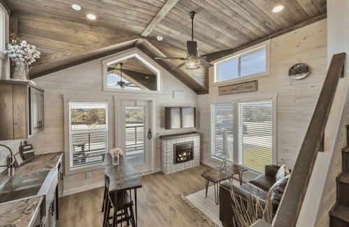Fredericksburg Cottage | There's No Lookin' Bach - 154