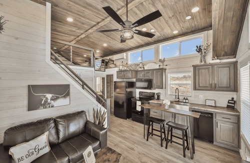 Fredericksburg Cottage | There's No Lookin' Bach - 154