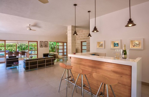 Folkestone House | Thespina on the Beach is a unique and beautiful beachfront villa