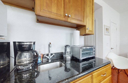 Palm Beach - West Palm Beach Condo | Third-floor downtown condo with pool & high-speed WiFi - Snowbird-friendly