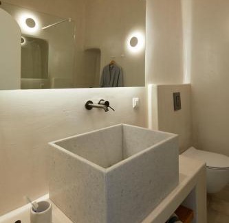 Pyrgos Apartment | Thiro Bliss Villa with private jacuzzi