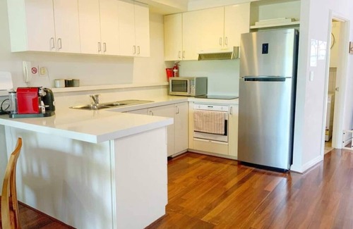 Fremantle Apartment | This apartment is a 2 bedroom(s), 1.5 bathrooms, located in Fremantle, WA.