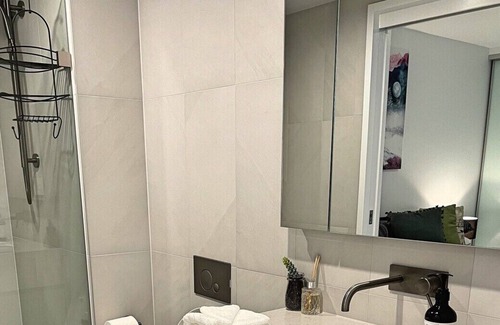 Reid Apartment | This apartment is a 2 bedroom(s), 1 bathrooms, located in Reid, ACT.