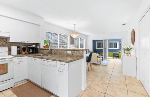 Mission Bay Apartment | This apartment is a 2 bedroom(s), 2 bathrooms, located in Boca Raton, FL.