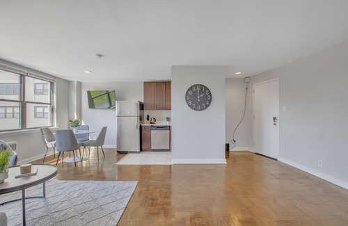 East Falls Apartment | This apartment is a 2 bedroom(s), 1 bathrooms, located in Philadelphia, PA.