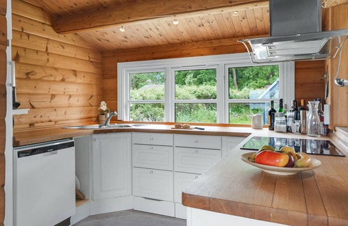 Frederikssund Municipality House | This atmospherically furnished holiday home is located in an idyllic area close to the marina.