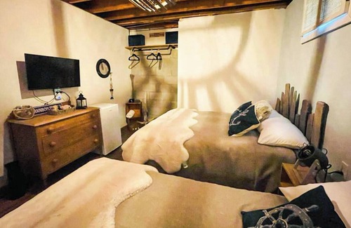 Girardville Bed & Breakfast | This bnb is a 1 bedroom(s), 1 bathrooms, located in Girardville, QC Canada.