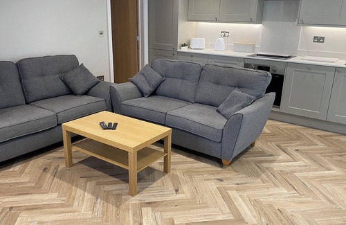 Long Lane House | This brand-new lodge offers a stylish home from home in Rugby, Warwickshire.