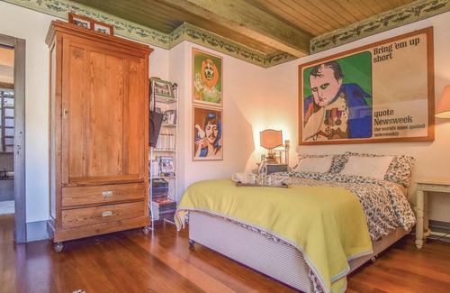 Pella House | This charming 17th century semi-detached house is located 1 km from Pella and offers (from the secon