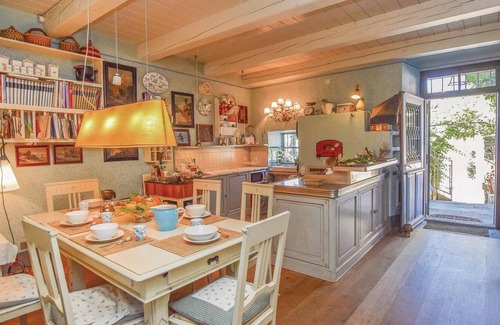 Pella House | This charming 17th century semi-detached house is located 1 km from Pella and offers (from the secon