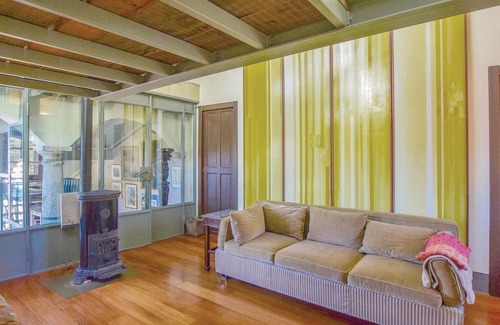 Pella House | This charming 17th century semi-detached house is located 1 km from Pella and offers (from the secon